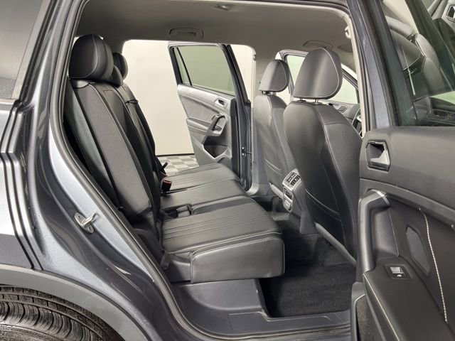 Used 2023 Volkswagen Tiguan SE image 47