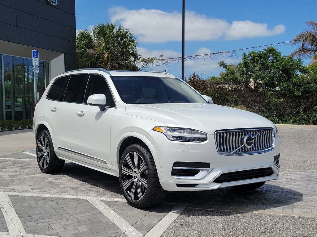 Used 2021 Volvo XC90 T8 Inscription w/ Lounge Package AWD/4WD image 7