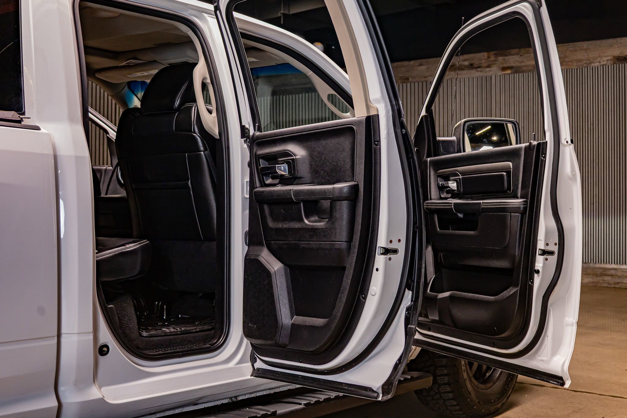 Used 2014 RAM 1500 Sport w/ Sport Premium Group image 28