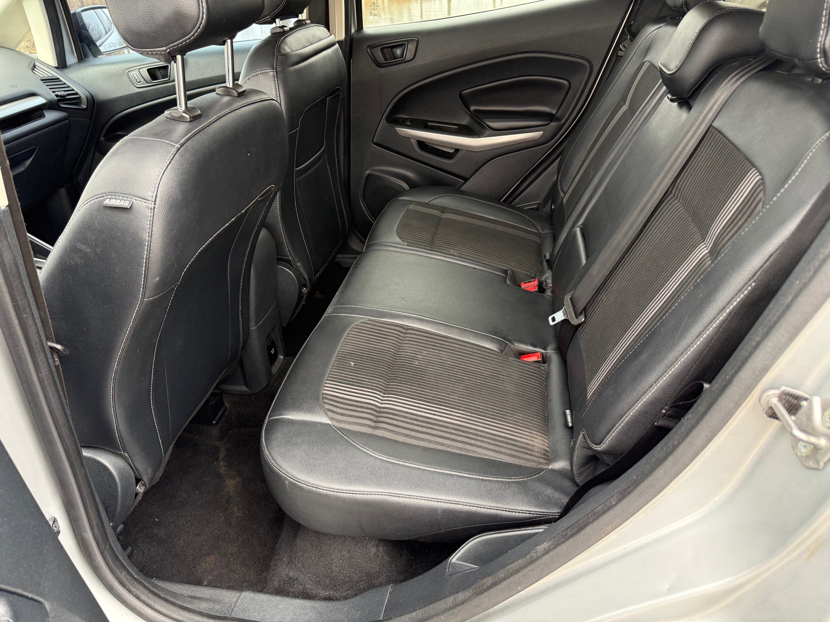 Used 2020 Ford EcoSport SES image 9