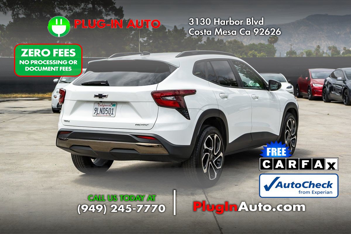 Used 2024 Chevrolet Trax ACTIV w/ Sunroof Package FWD image 4