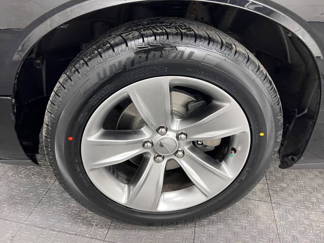 Used 2016 Dodge Challenger SXT image 21