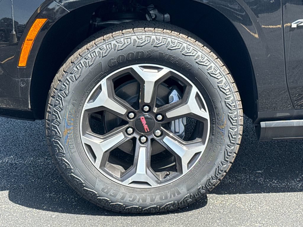 New 2026 GMC Yukon XL AT4 Ultimate AWD/4WD image 12