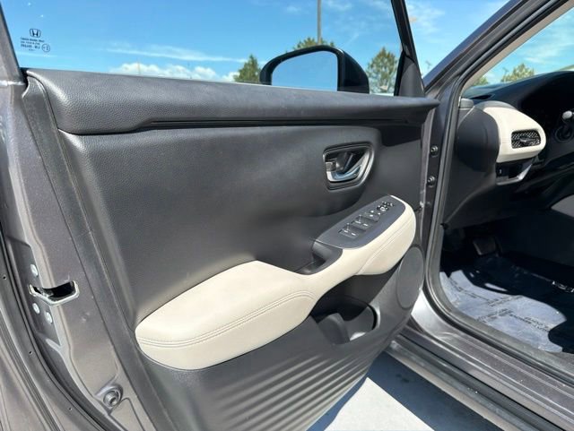 Certified 2024 Honda HR-V LX image 2