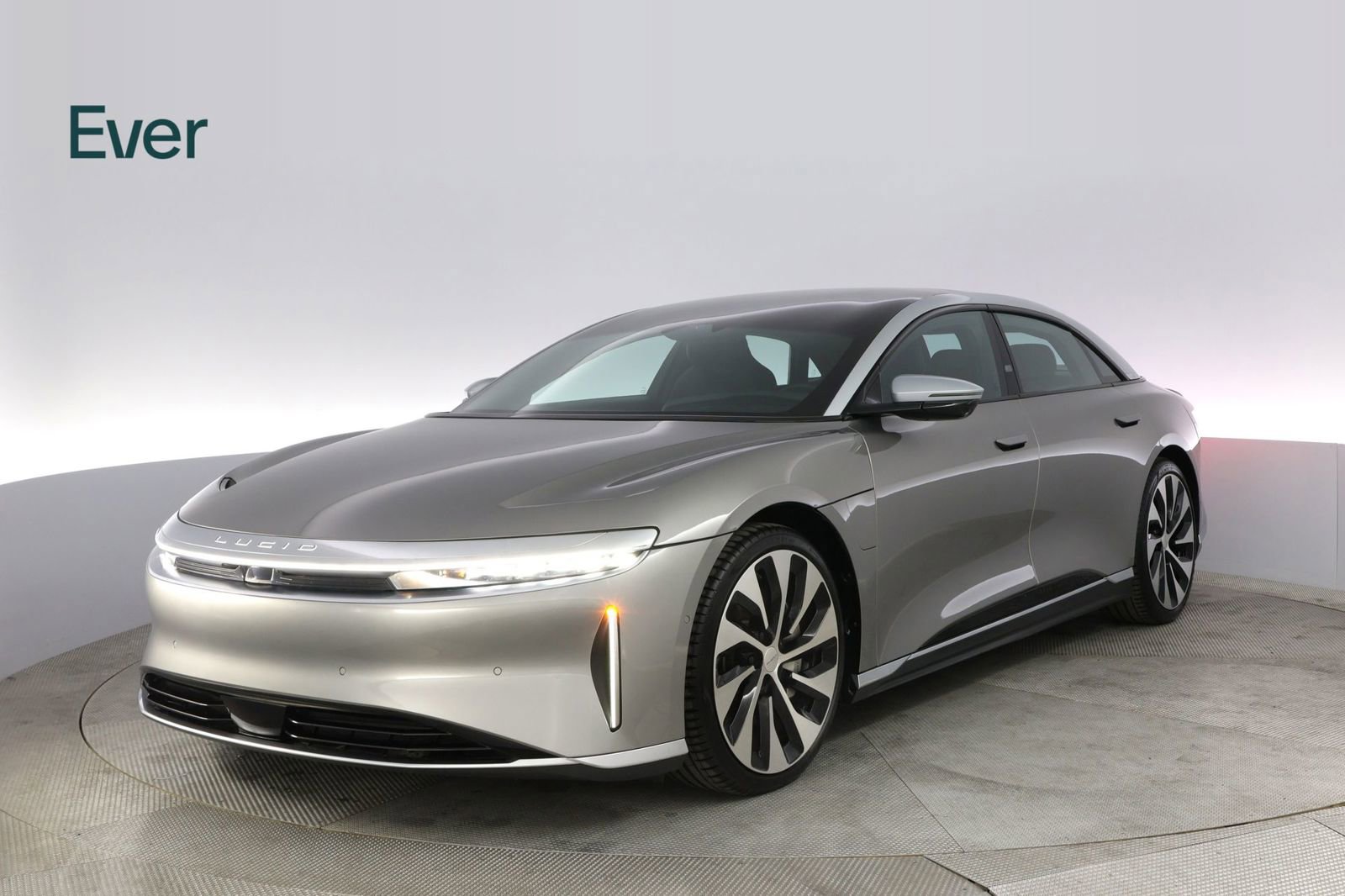 Used 2023 Lucid Air Grand Touring image 2