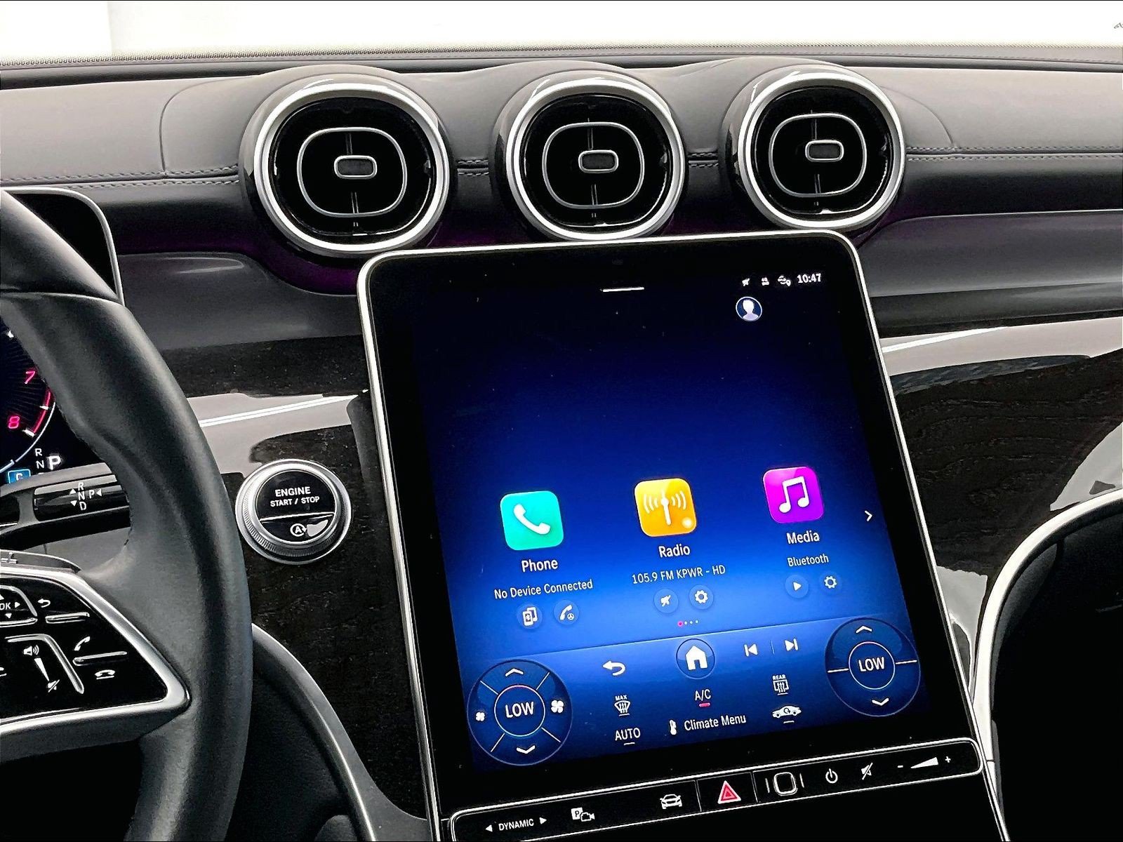 Certified 2025 Mercedes-Benz GLC 300 image 5