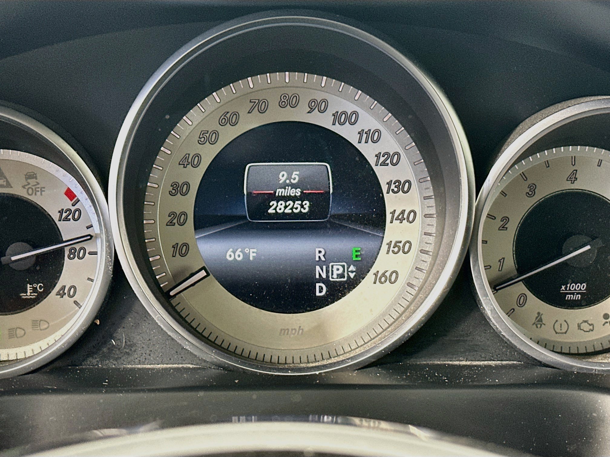 Used 2017 Mercedes-Benz E 400 Coupe image 18