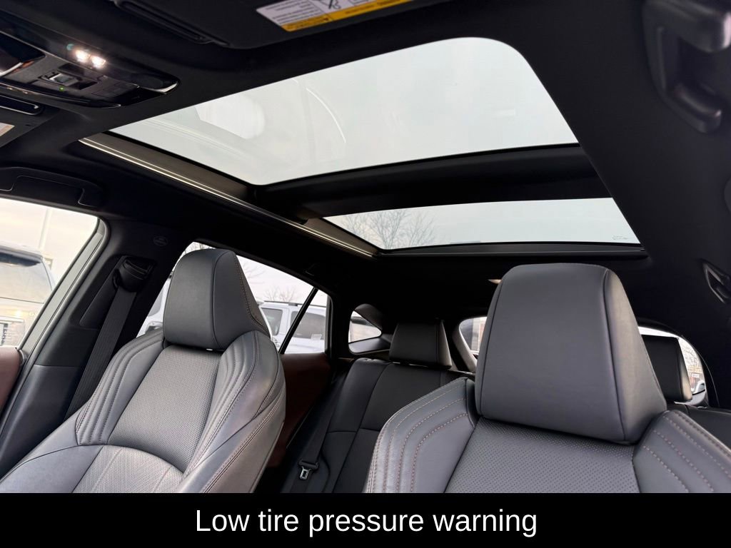 Used 2022 Toyota Venza Limited w/ Advanced Technology Package image 7