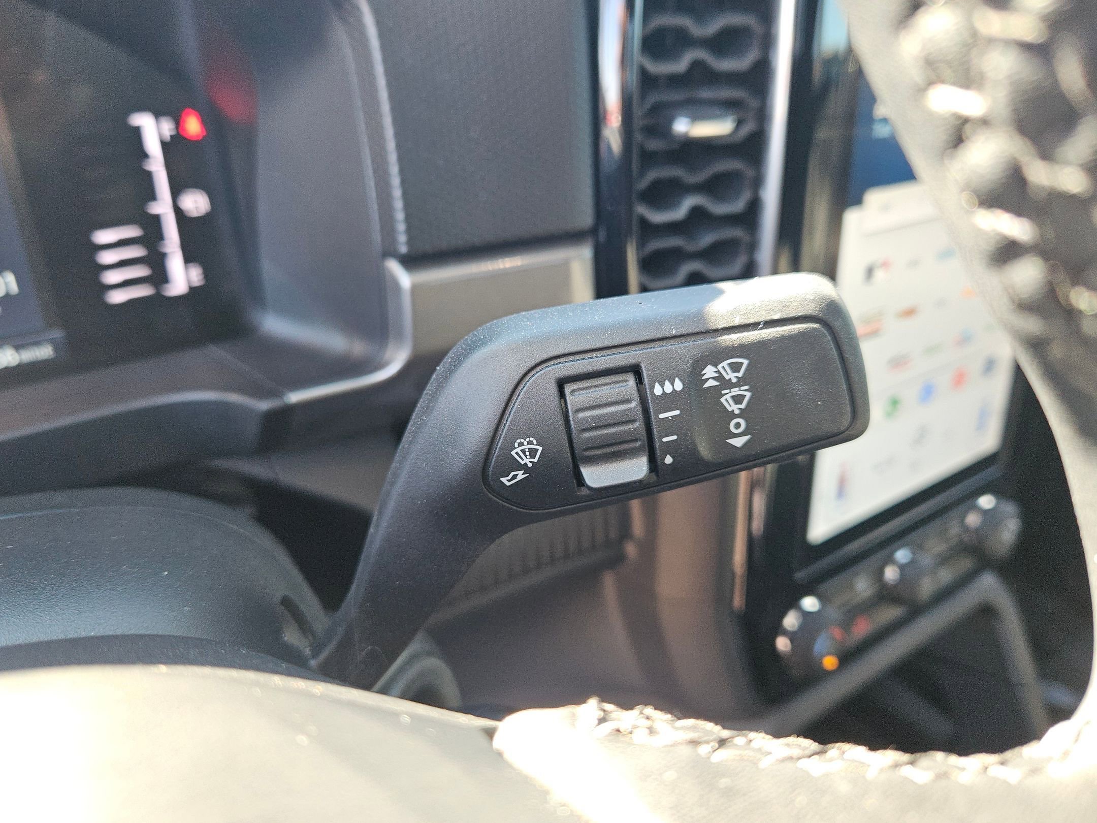 Used 2024 Ford Ranger XLT w/ Technology Package image 14