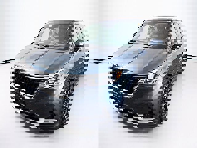 Certified 2023 Kia Carnival EX