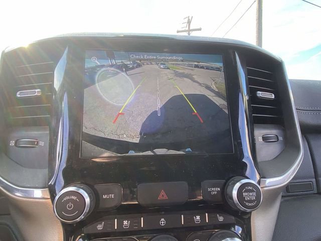 Used 2019 RAM 1500 Laramie w/ Sport Appearance Package image 18