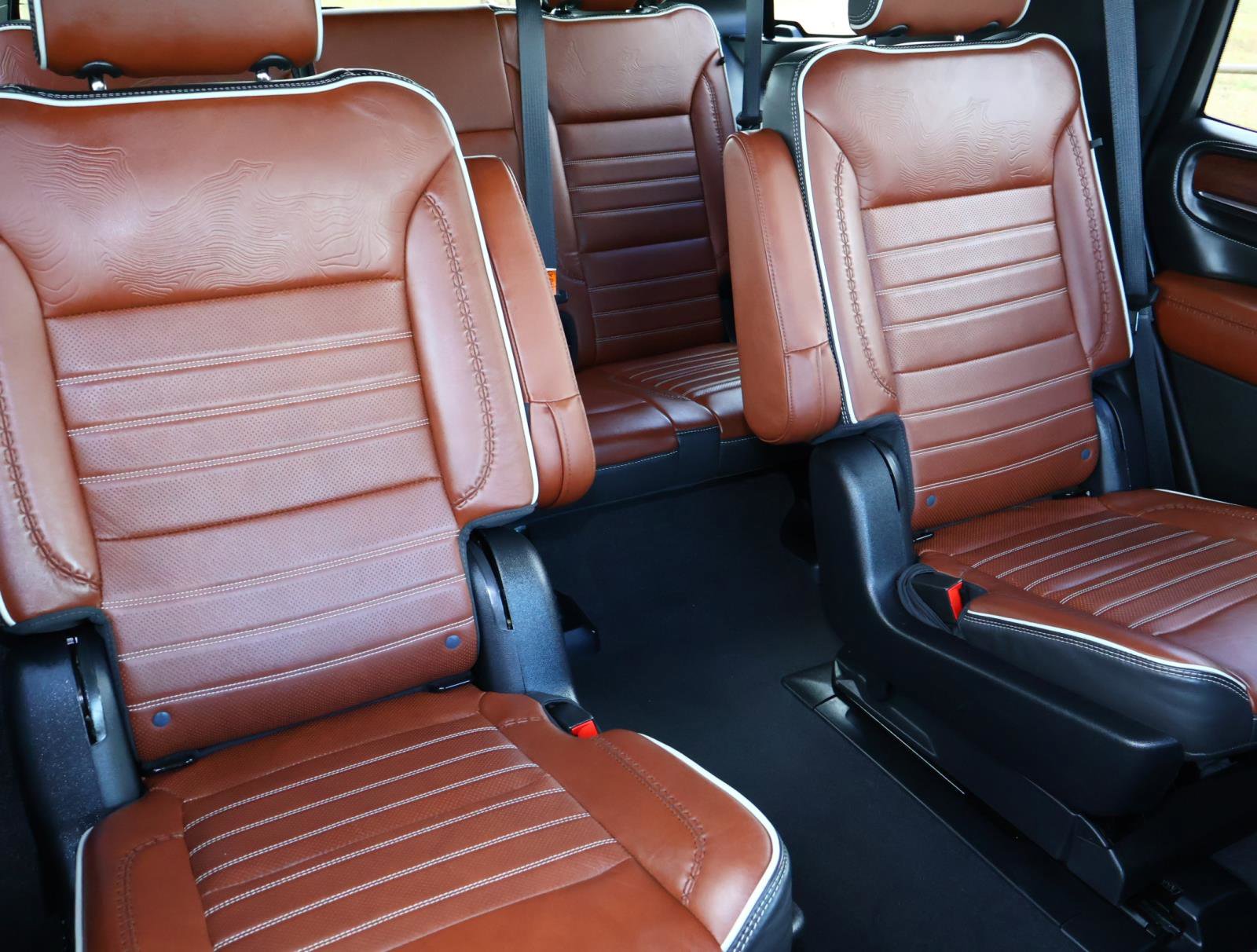 Used 2023 GMC Yukon Denali Ultimate image 23