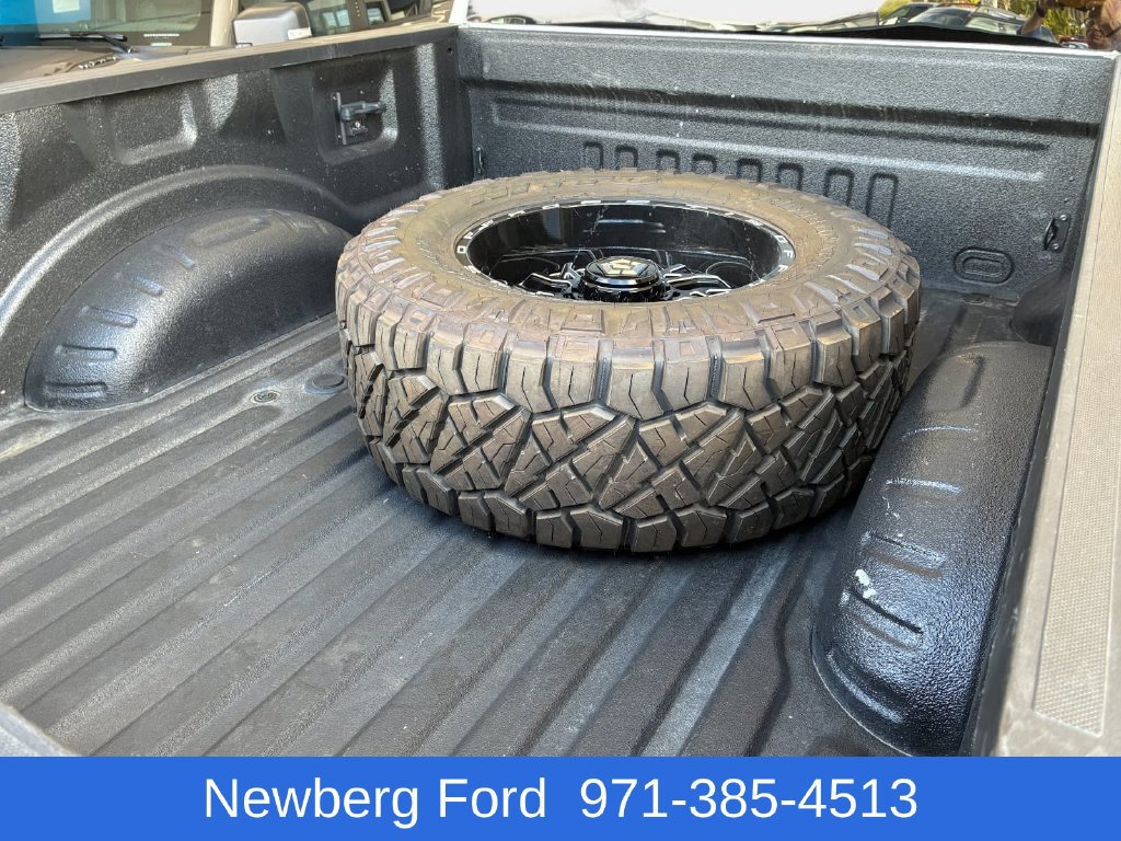 Used 2022 Ford F350 Lariat w/ Tremor Off-Road Package AWD/4WD image 36
