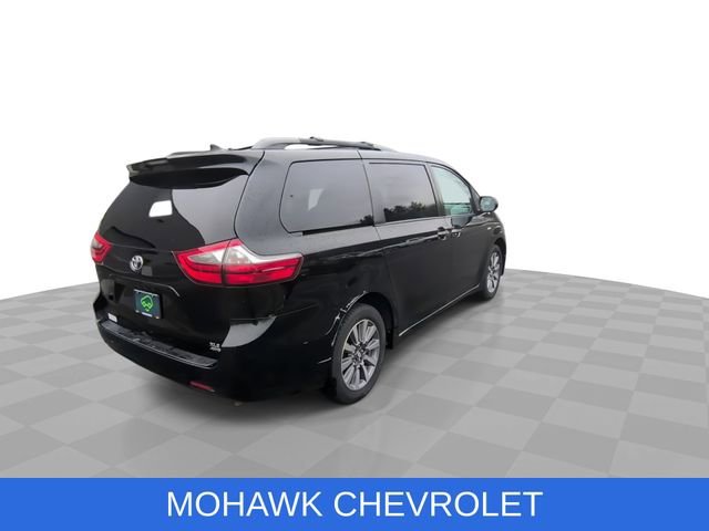 Used 2020 Toyota Sienna XLE image 9