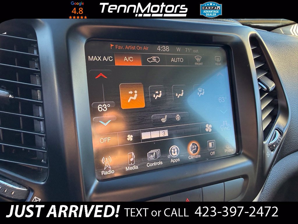 Used 2015 Jeep Cherokee Latitude w/ Comfort/Convenience Group FWD image 19