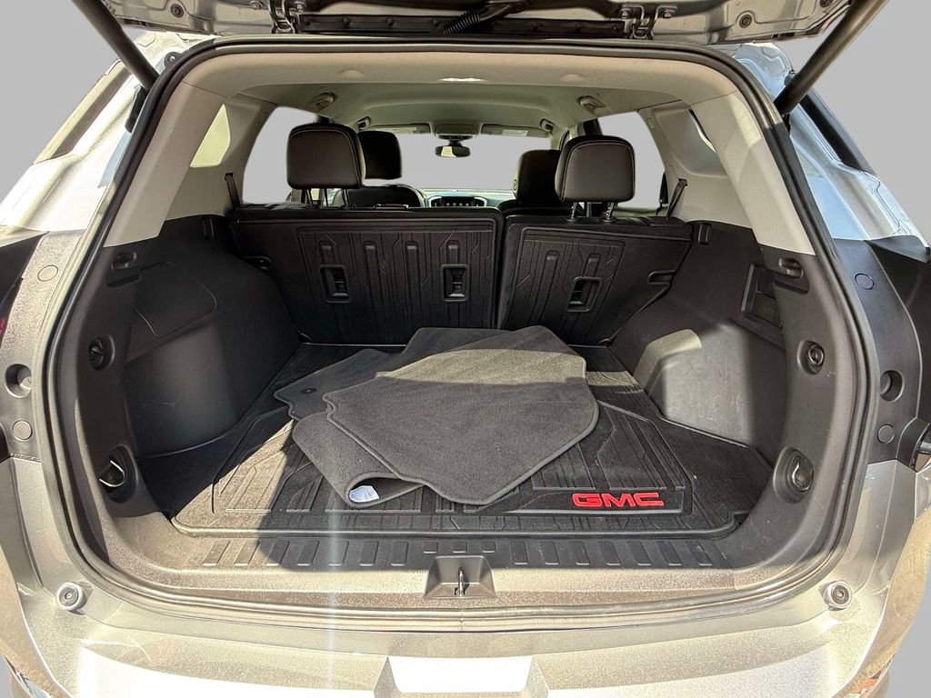 Used 2023 GMC Terrain SLT w/ LPO, Floor Liner Package FWD image 17