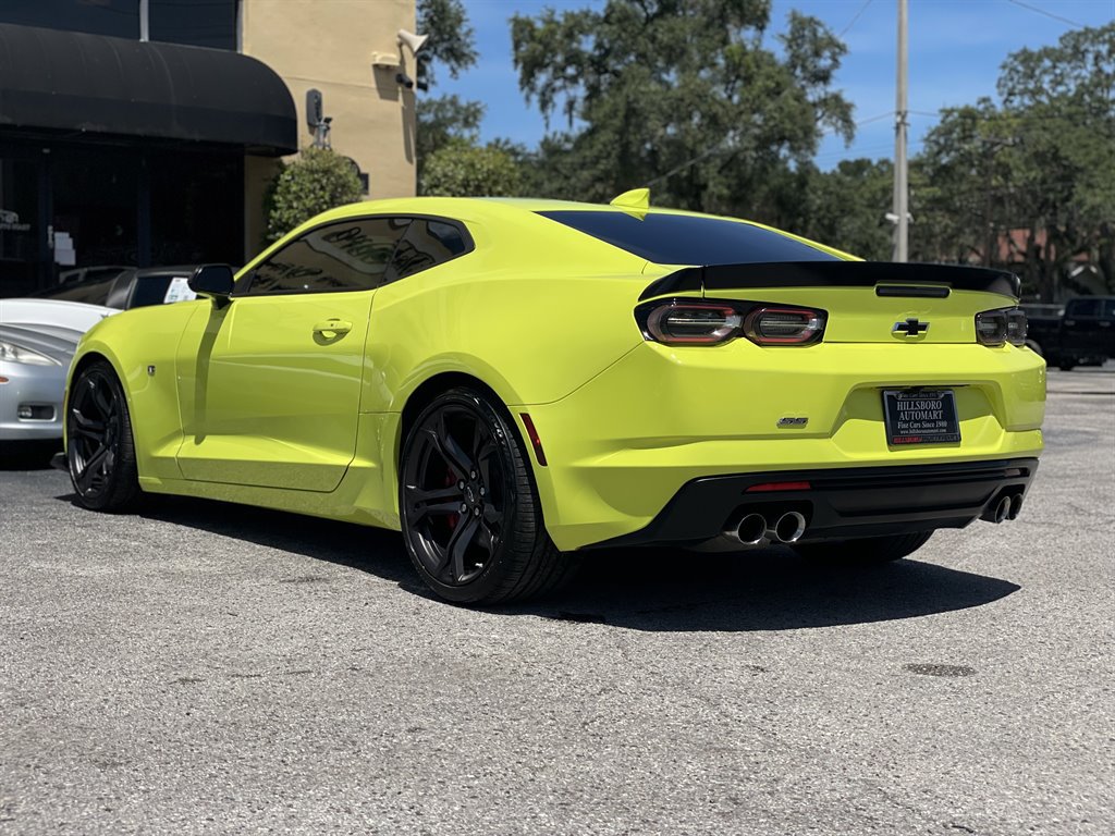 Used 2020 Chevrolet Camaro SS RWD image 13