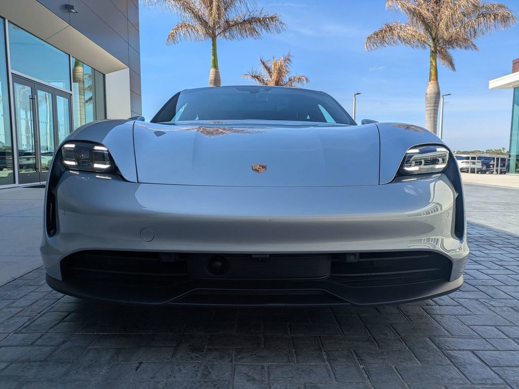 Used 2021 Porsche Taycan image 9