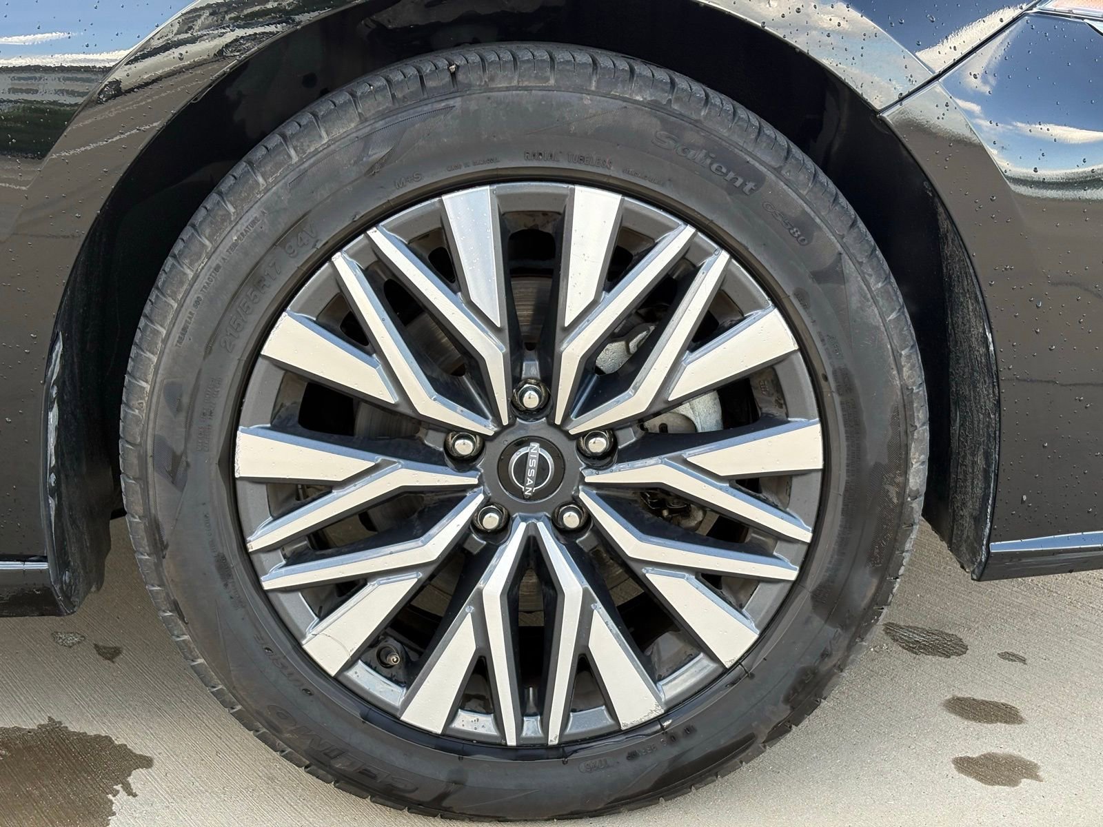 Used 2024 Nissan Altima 2.5 SV image 10