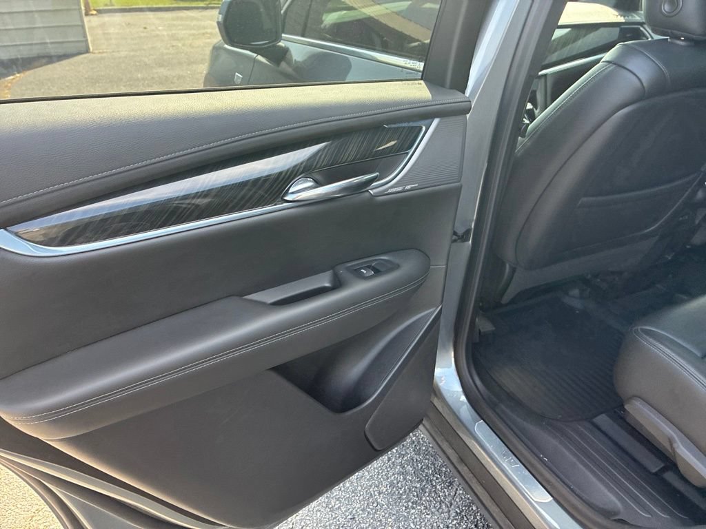 Used 2020 Cadillac XT6 Premium Luxury w/ LPO, Floor Liner Package AWD/4WD image 14