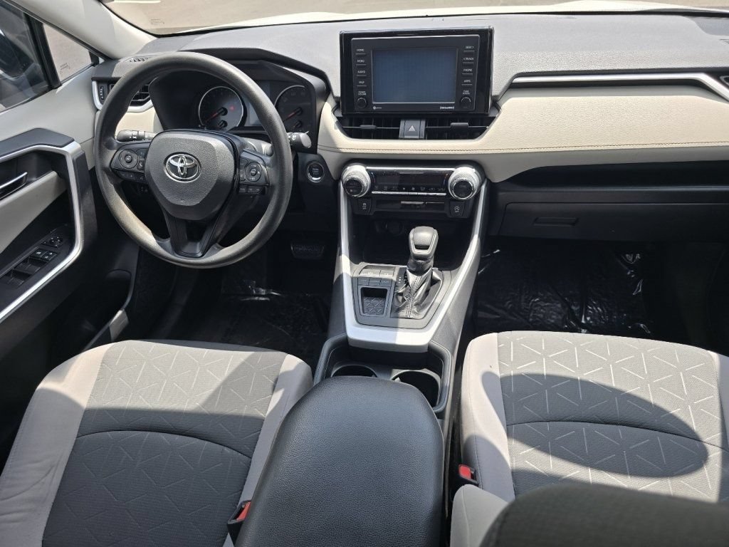 Used 2020 Toyota RAV4 XLE FWD image 23