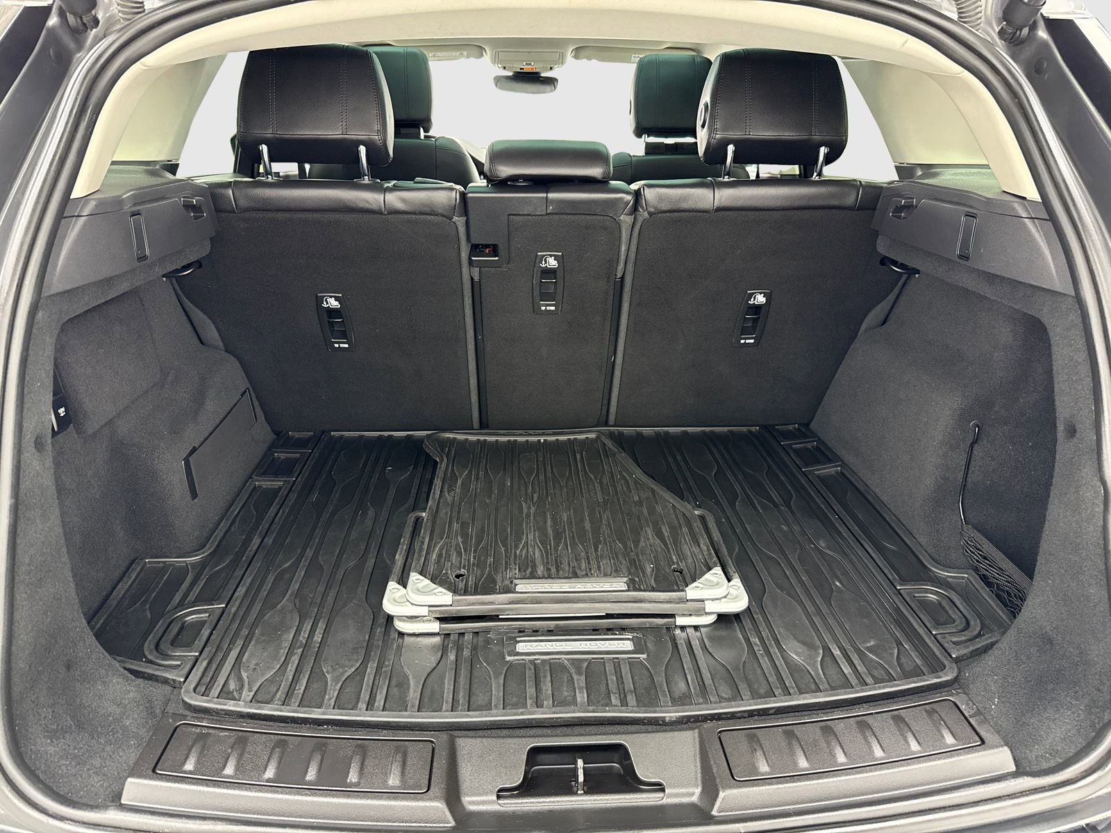 Used 2020 Land Rover Range Rover Evoque SE AWD/4WD image 48