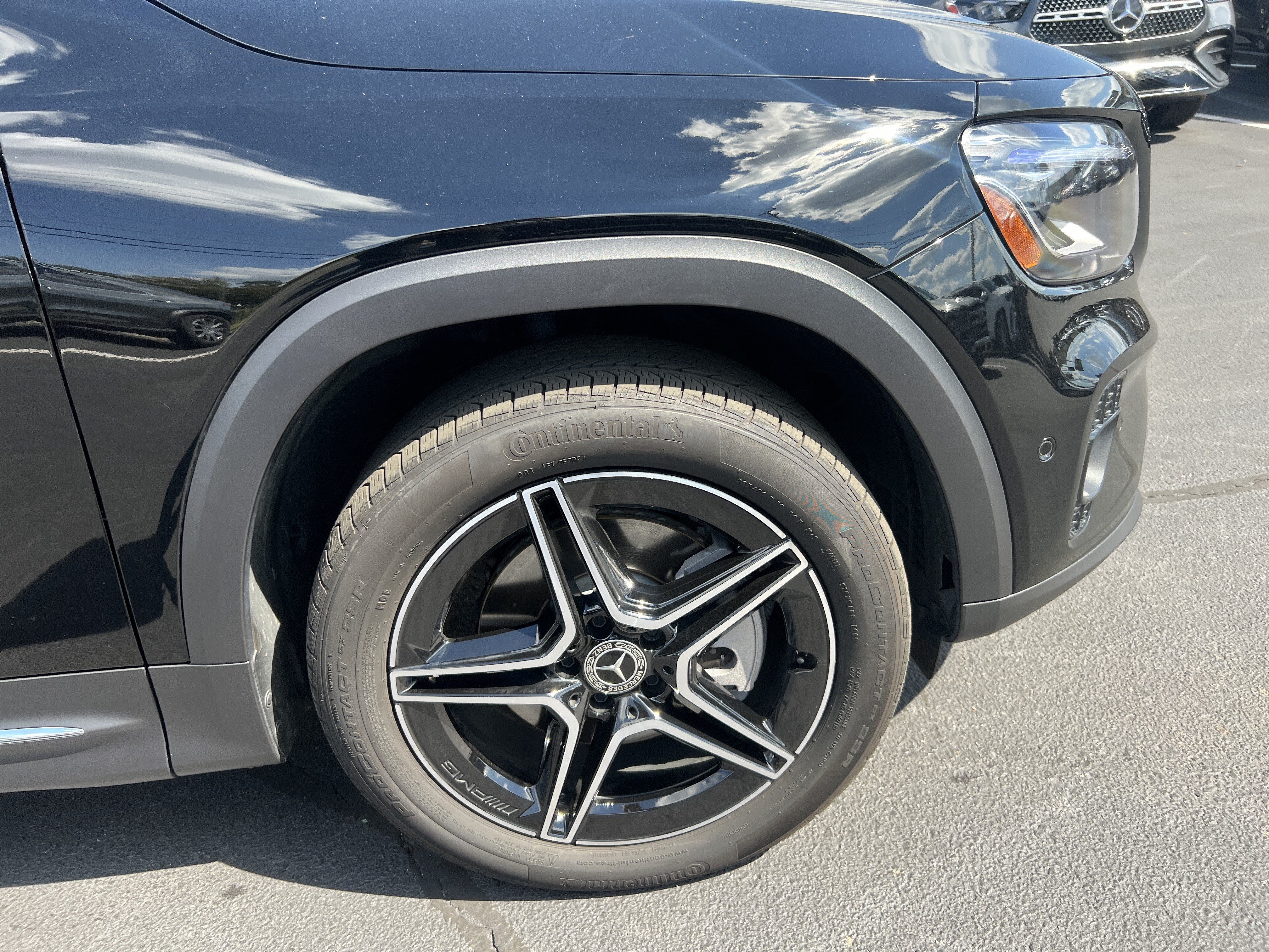 Used 2026 Mercedes-Benz GLB 250 4MATIC image 13