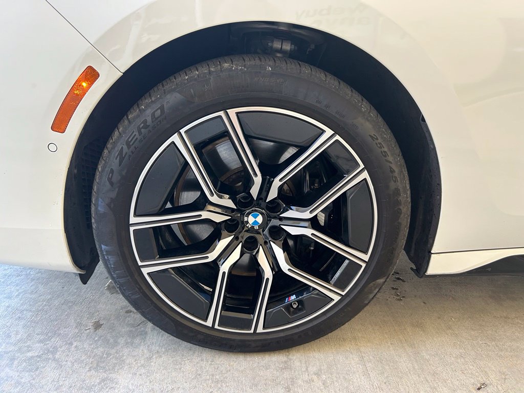 Used 2026 BMW 740i RWD image 16