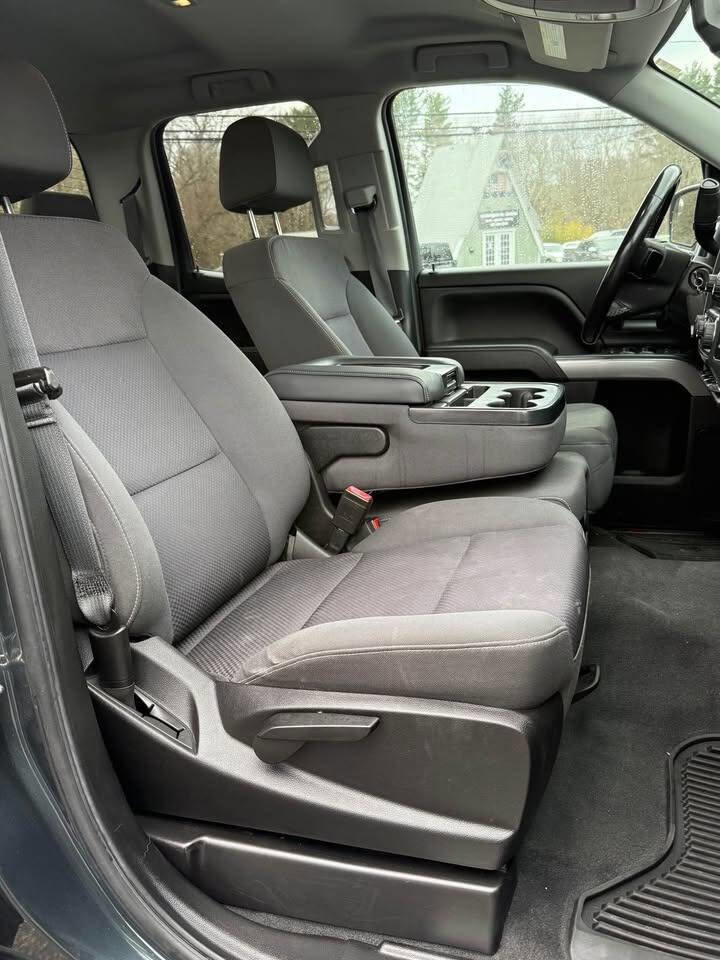 Used 2019 Chevrolet Silverado 1500 LT w/ All Star Edition image 6