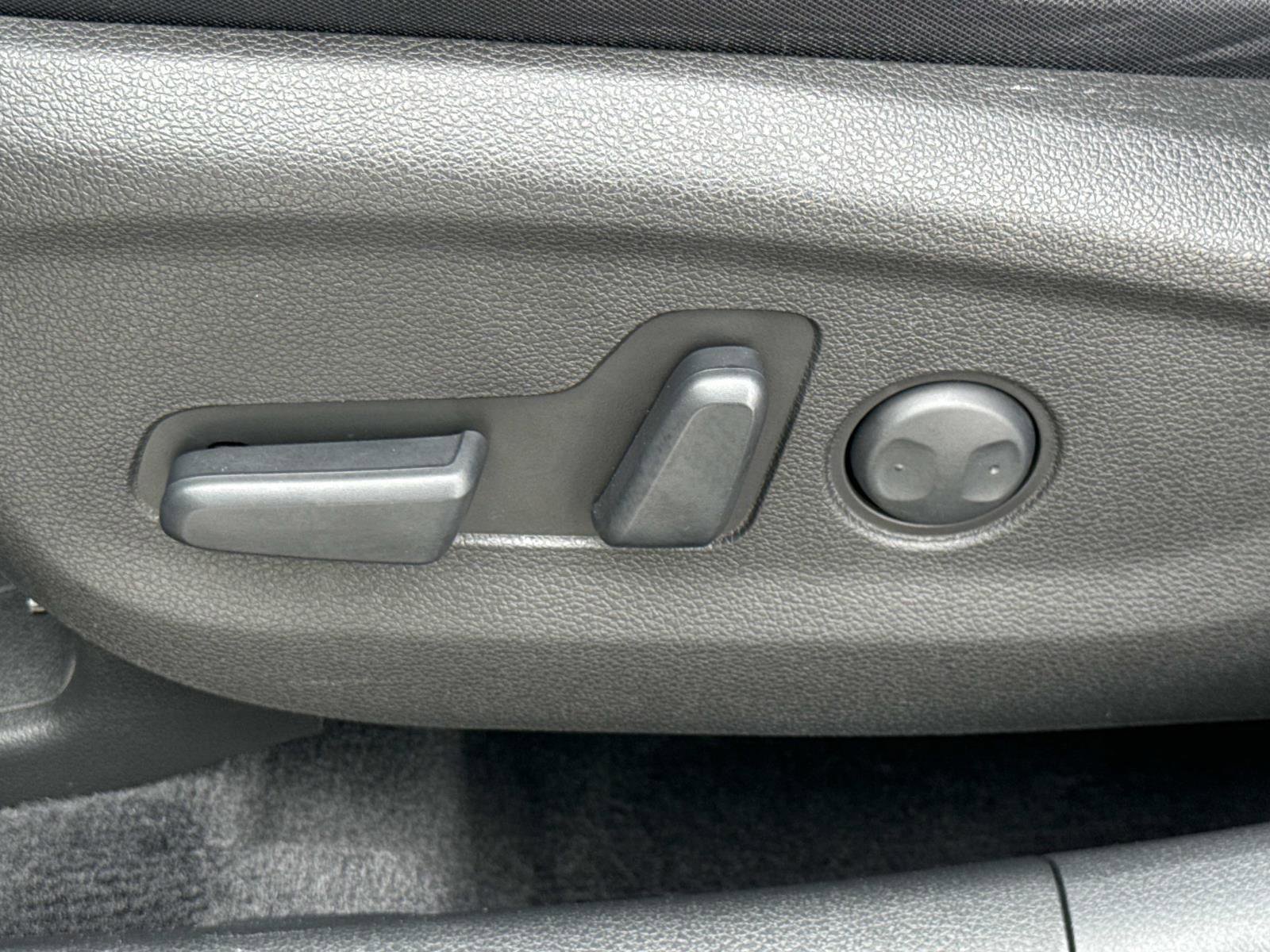 Used 2021 Hyundai Tucson SEL w/ Cargo Package AWD/4WD image 16