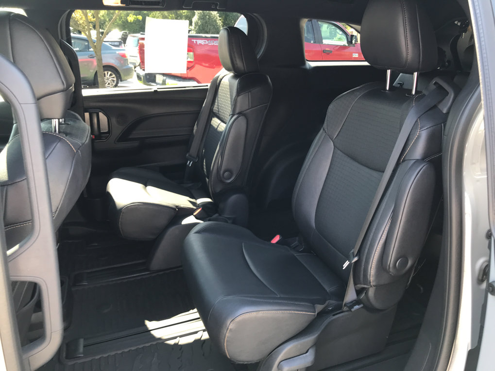 Certified 2025 Toyota Sienna XLE Woodland Edition AWD/4WD image 25