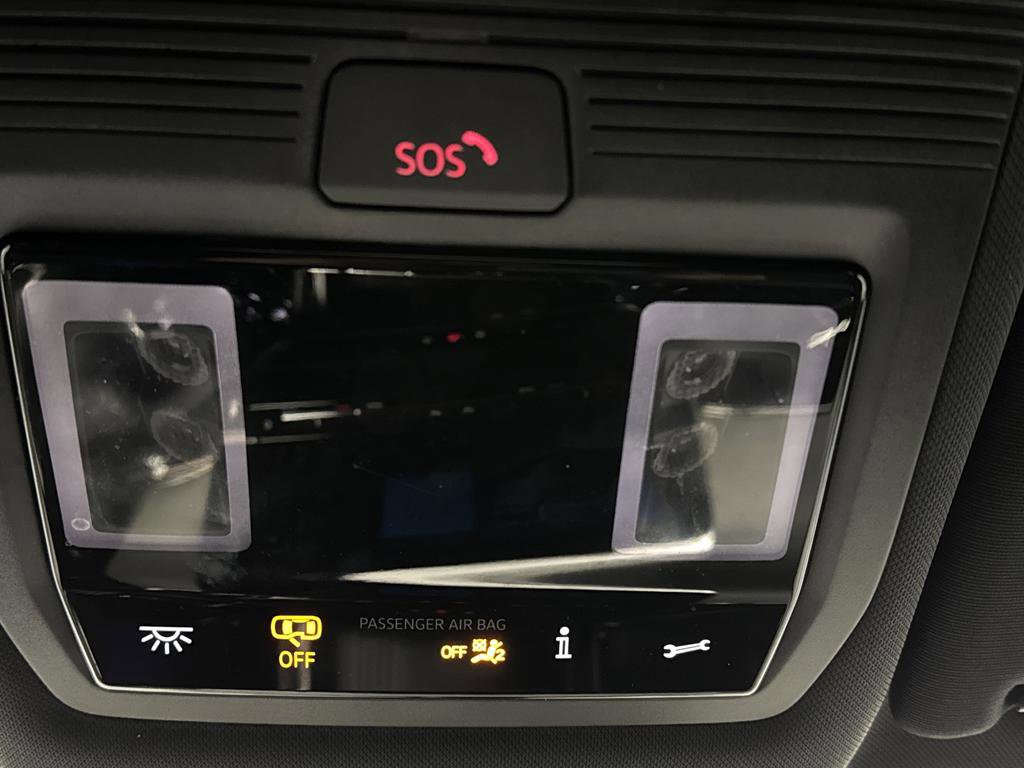 Used 2025 Volkswagen Atlas Cross Sport SE image 24