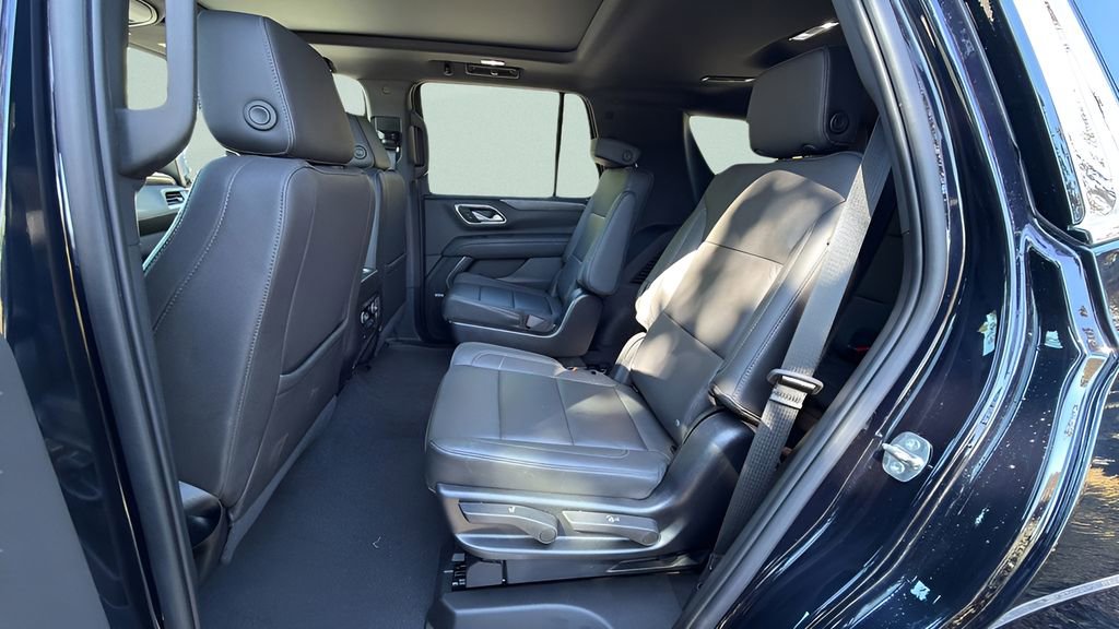 Used 2022 Chevrolet Tahoe LT w/ LT Signature Package RWD image 19