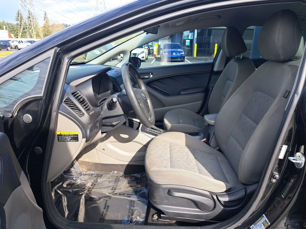 Used 2016 Kia Forte LX image 11