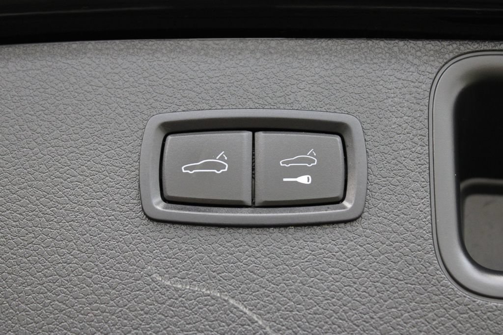 Used 2020 Porsche Macan AWD/4WD image 41