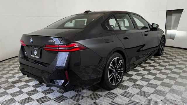 New 2026 BMW 550e xDrive w/ Premium Package image 7