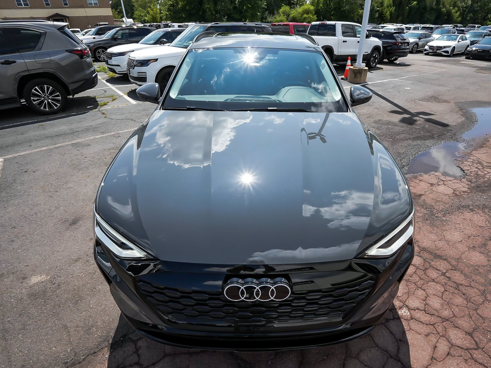 Used 2024 Audi Q8 e-tron Premium Plus w/ Premium Plus Package AWD/4WD image 54