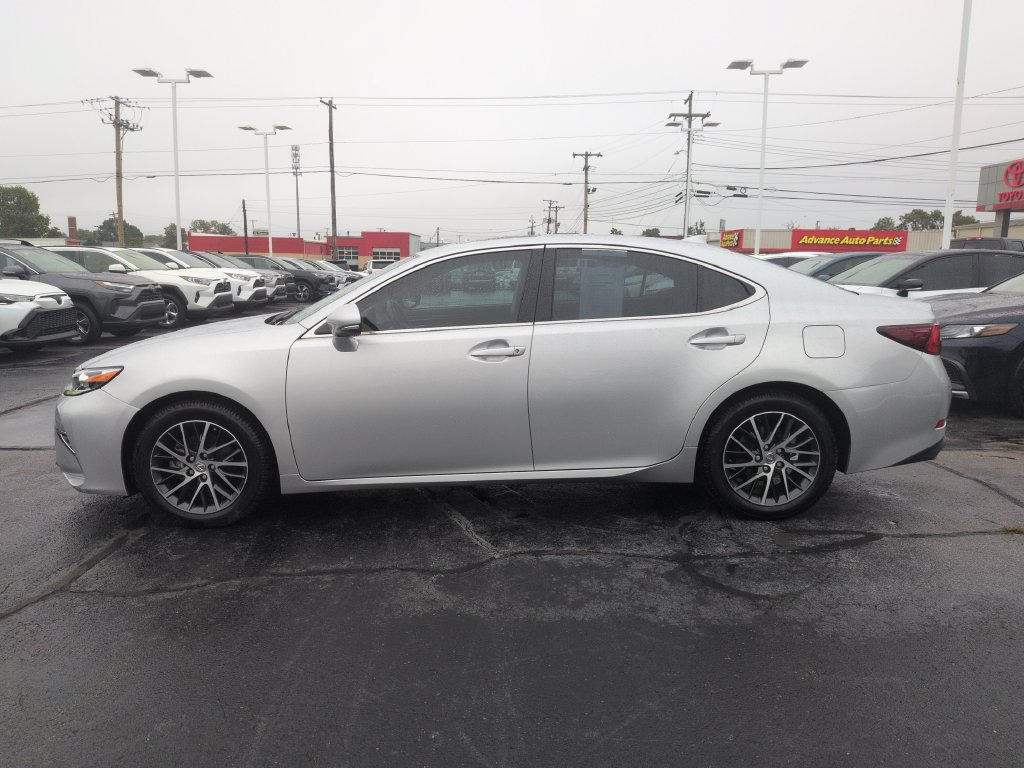 Used 2017 Lexus ES 350 w/ Premium Package FWD image 3