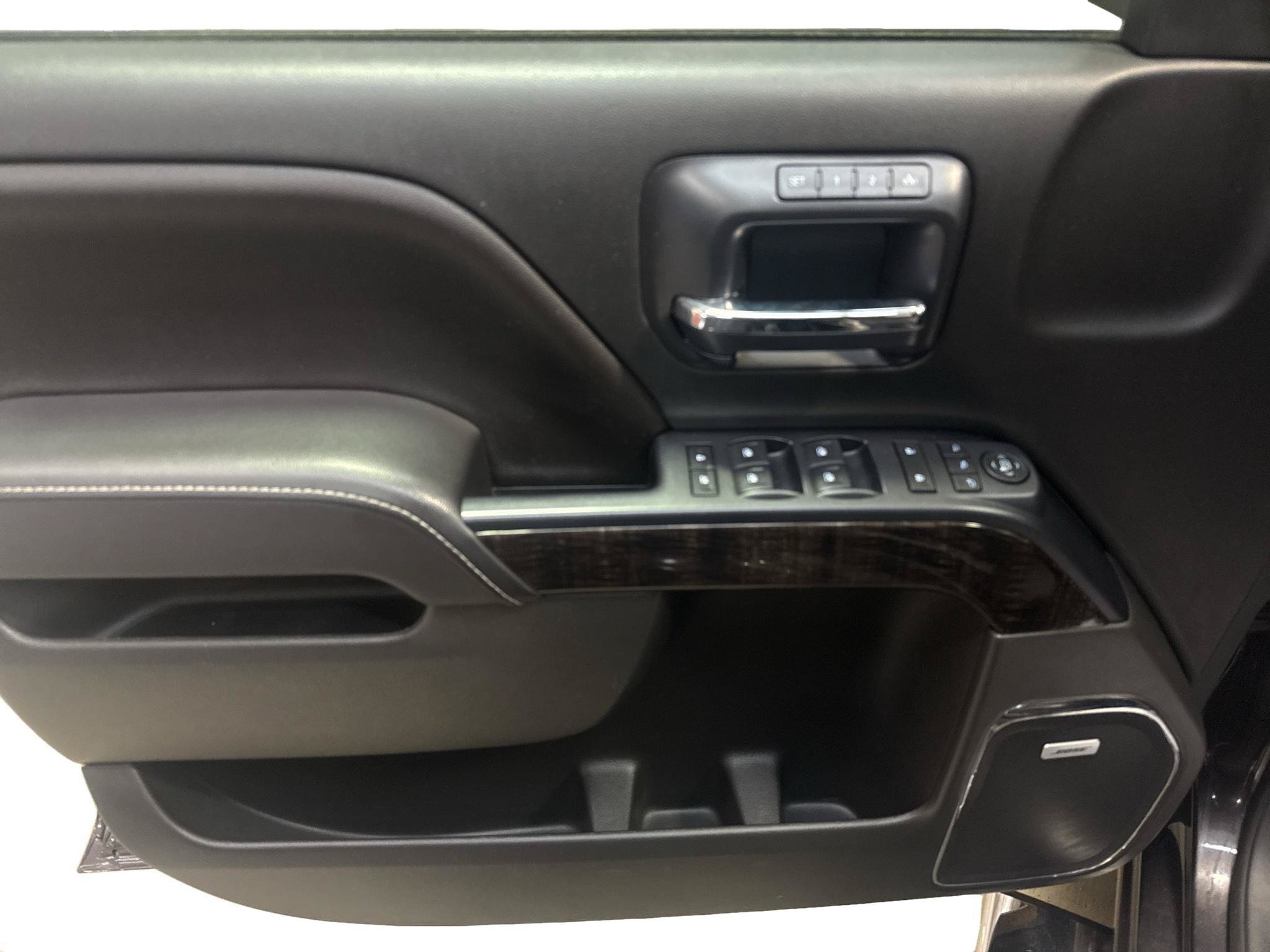 Used 2015 GMC Sierra 1500 Denali w/ Driver Alert Package AWD/4WD image 8