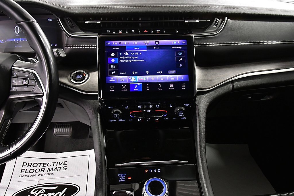 Used 2021 Jeep Grand Cherokee L Limited w/ Luxury Tech Group II image 23