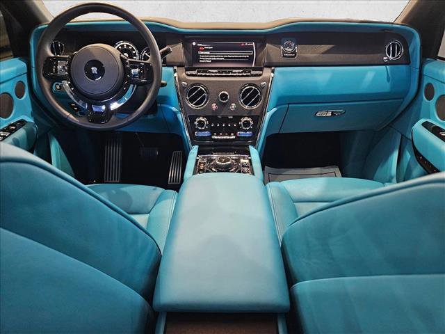 Used 2024 Rolls-Royce Cullinan image 16