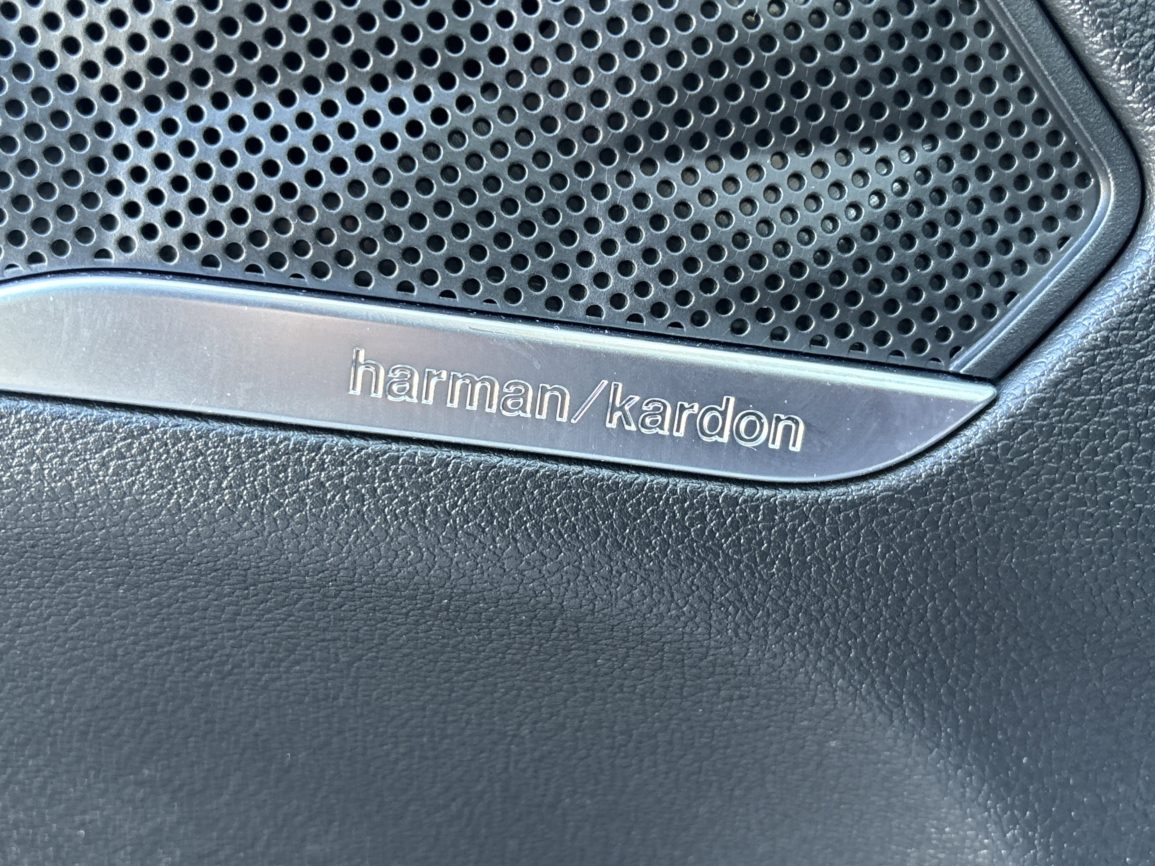 Used 2022 Hyundai Santa Fe SEL Premium image 6