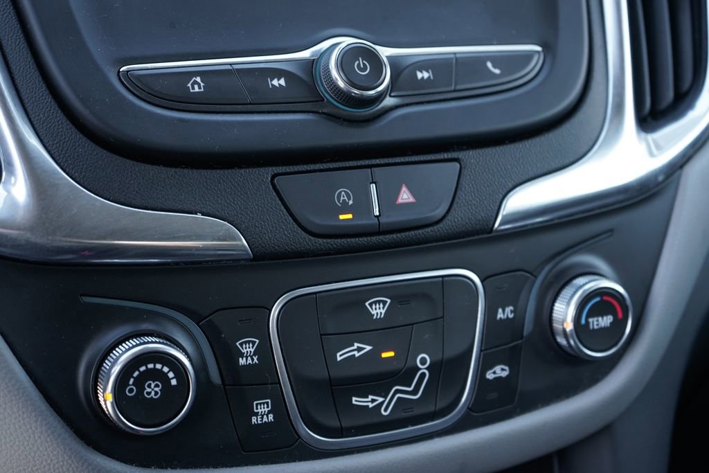 Used 2022 Chevrolet Equinox LS w/ LS Convenience Package FWD image 29