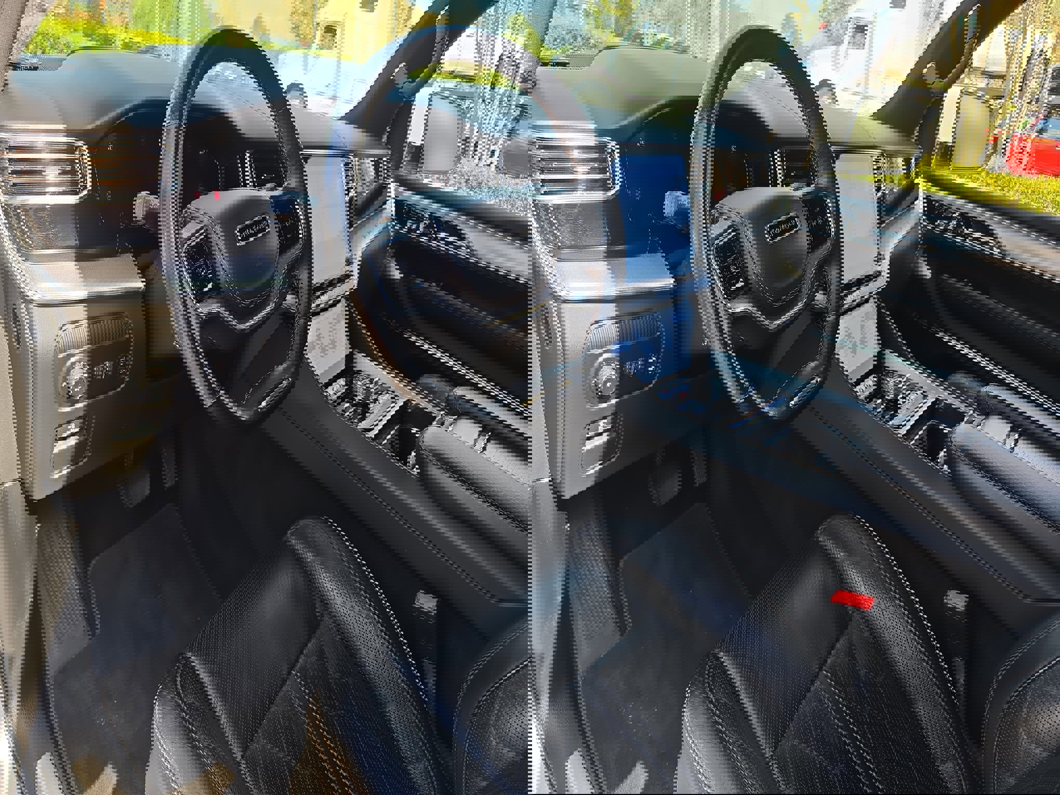 Used 2022 Jeep Grand Wagoneer Series III w/ Rear Seat Video Group 1 image 17