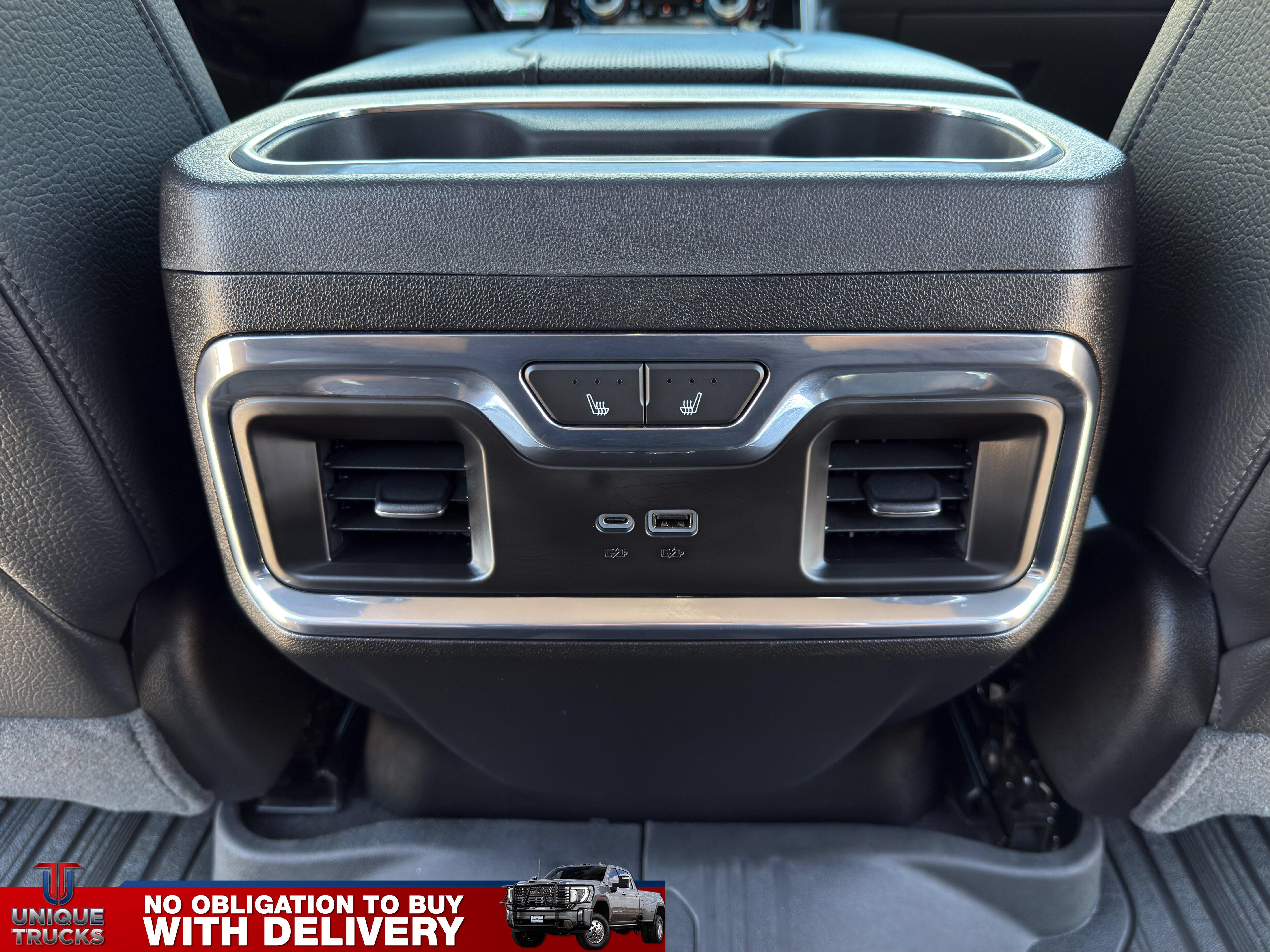 Used 2024 GMC Sierra 3500 Denali w/ Denali Reserve Package AWD/4WD image 31