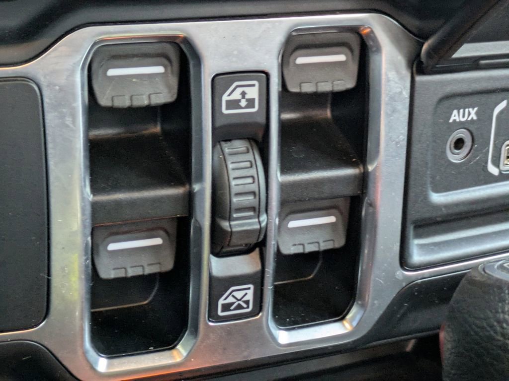 Used 2024 Jeep Wrangler Unlimited Sport image 23