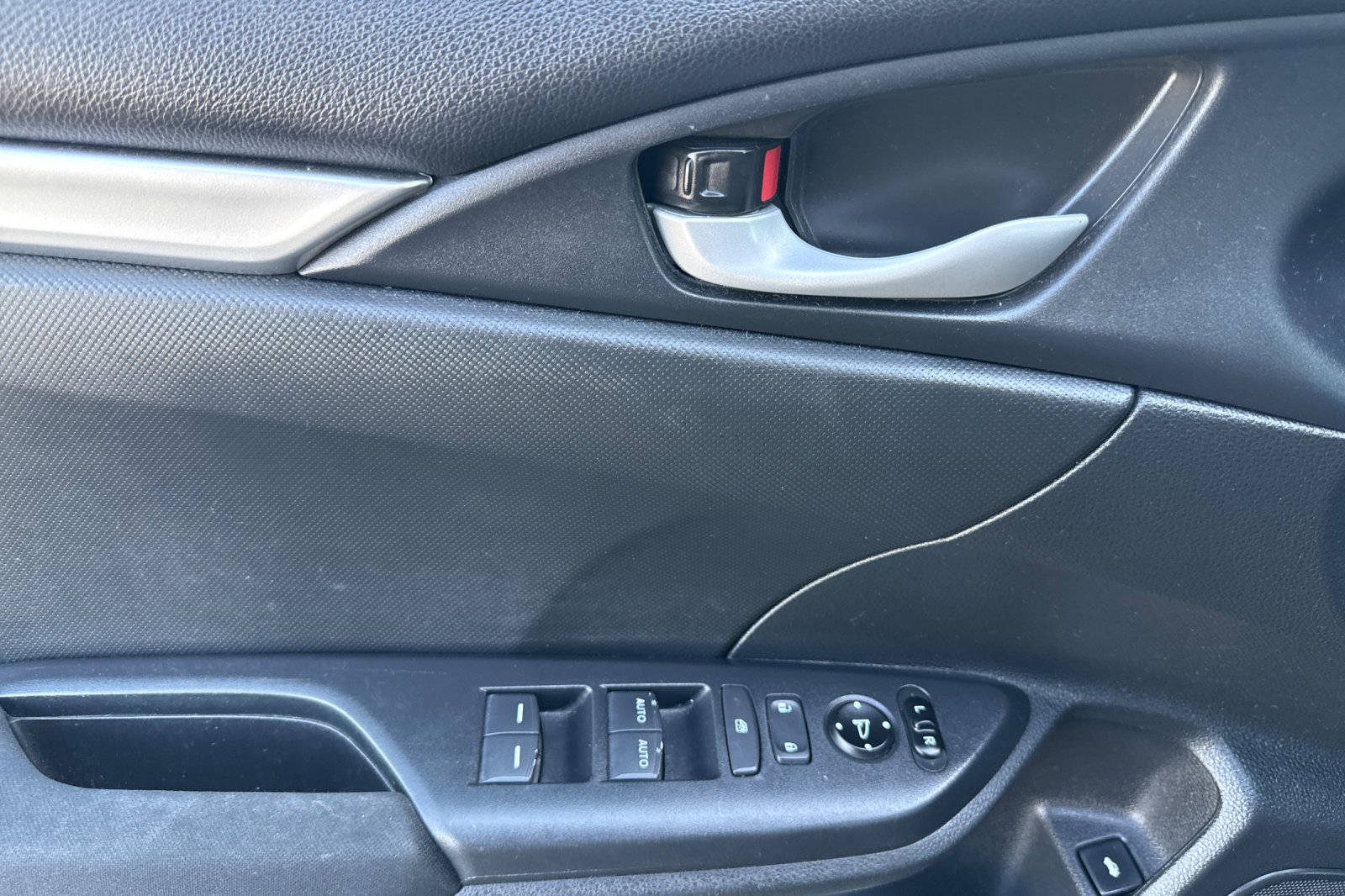 Used 2020 Honda Civic LX image 11