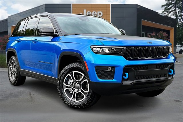 Used 2022 Jeep Grand Cherokee Trailhawk w/ Advanced Protech Group II