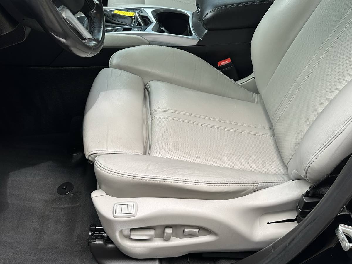 Used 2016 Cadillac SRX Luxury w/ Driver Awareness Package FWD image 20