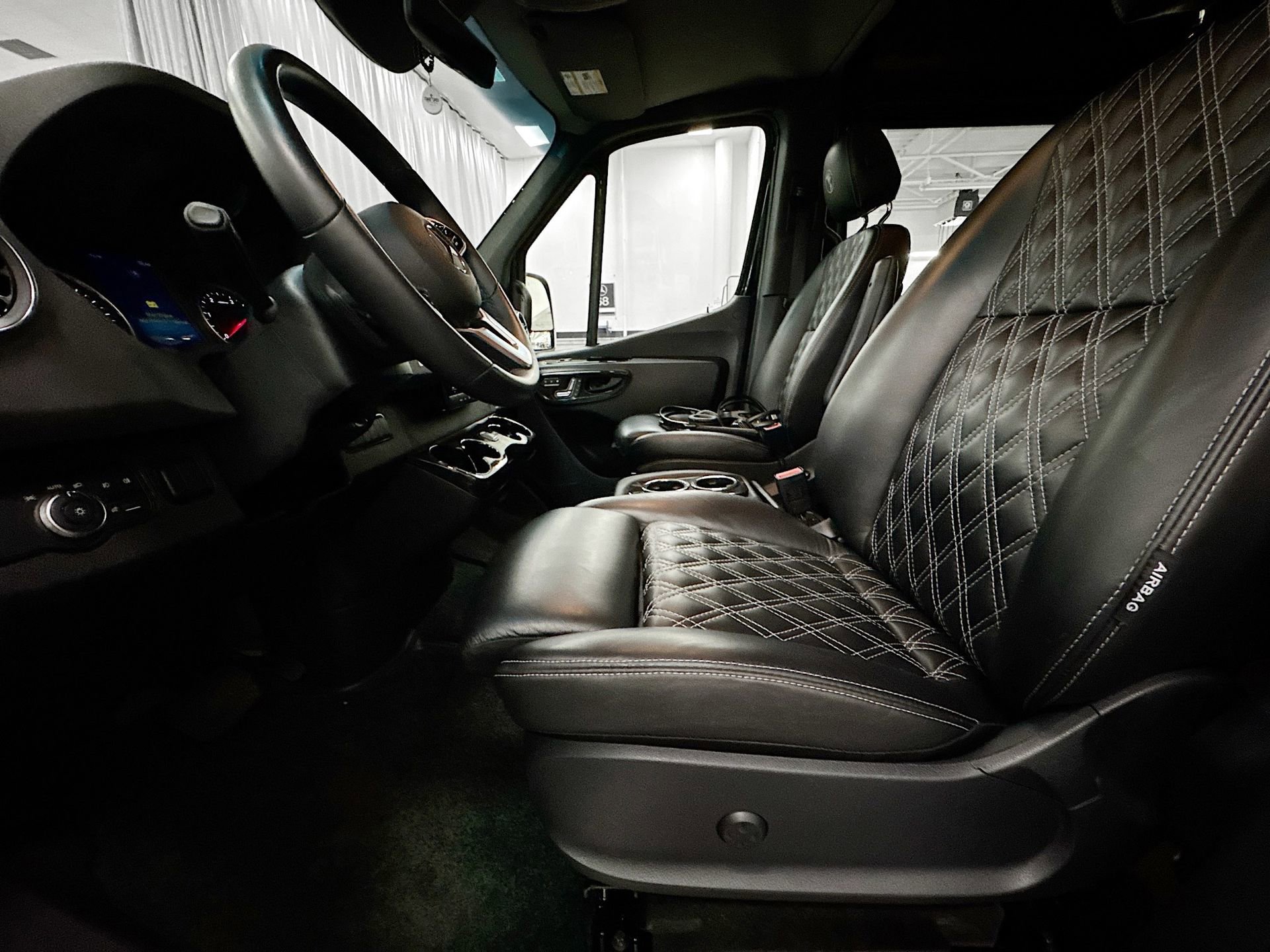 Used 2024 Mercedes-Benz Sprinter 2500 image 22